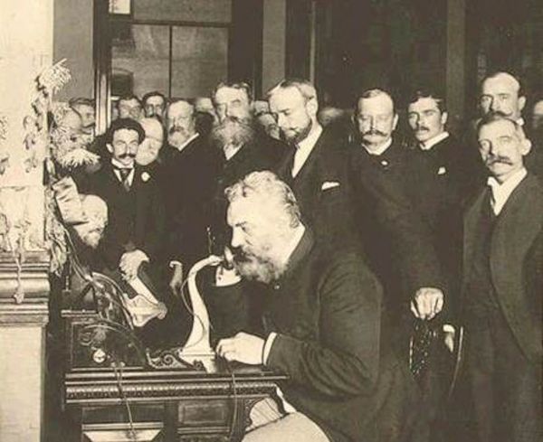 НАС СТАНОВИТСЯ БОЛЬШЕ НАС СТАНОВИТСЯ БОЛЬШЕ