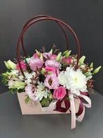 Композиции в коробках и корзинах