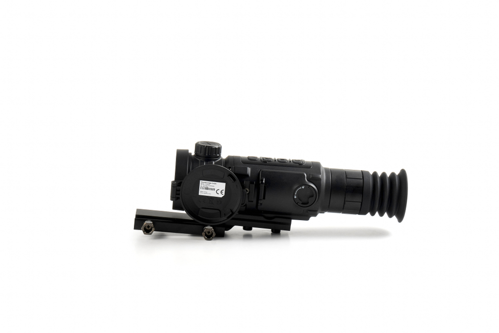 Тепловизионный прицел Longot LY335LRF