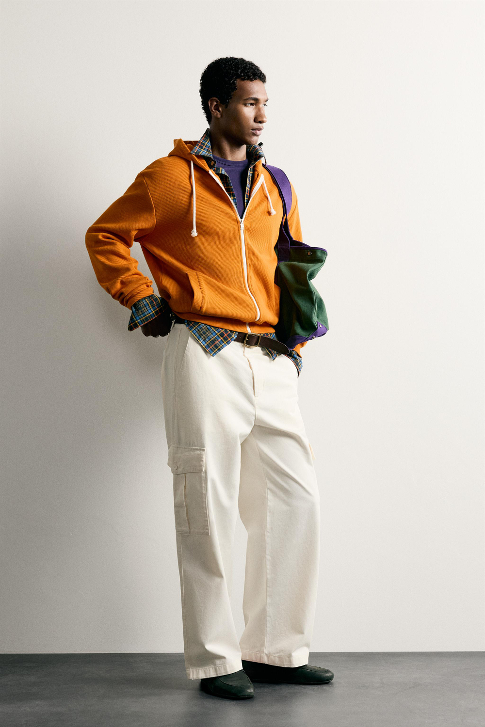 ХУДИ НА МОЛНИИ С ВАФЕЛЬНОЙ ТЕКСТУРОЙ — ZARA · 5372/318