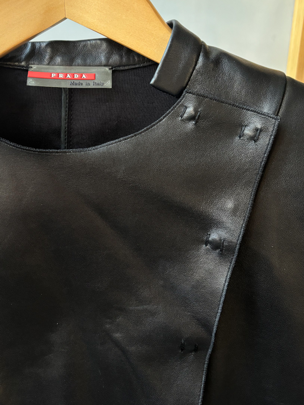 Кожаный жакет Prada, XS