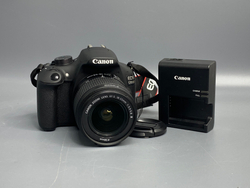 Canon 1200D kit 18-55mm III 3000 кадров