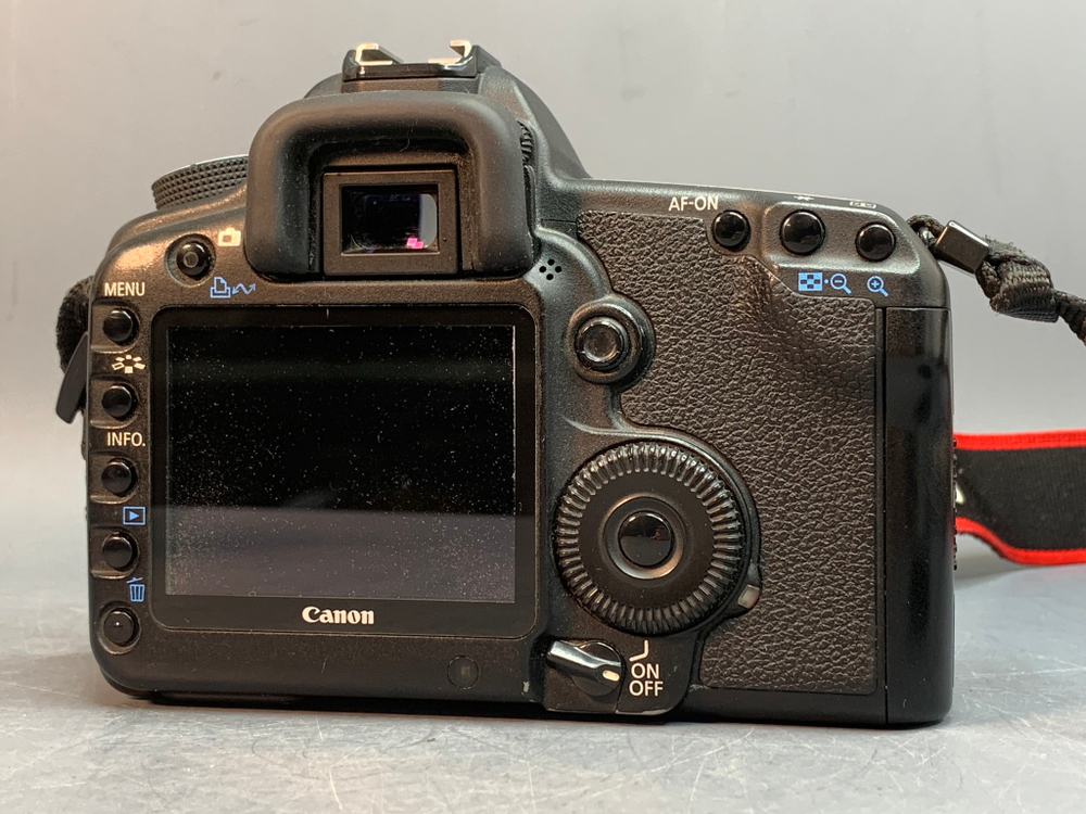 Canon 5D Mark II Body 32746 Кадров