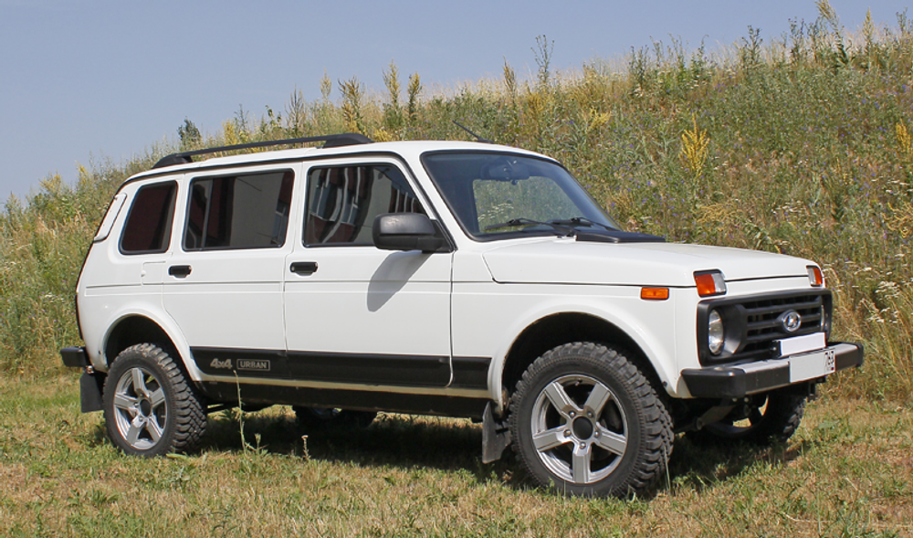 Рейлинги чёрные для Нива 4x4/Легенд (5 дв)