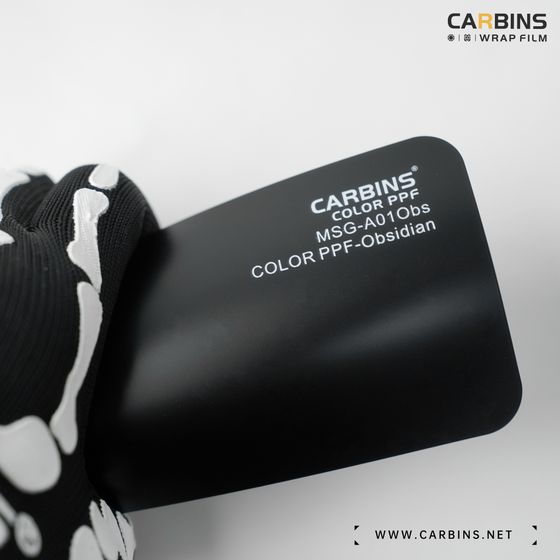 Веер образцов полиуретановой цветной пленки Carbins Color PPF
