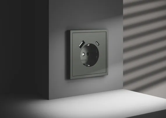 Розетка с заземлением и защитными шторками, с USB, A+С Voltum S70 Титан VLS040506