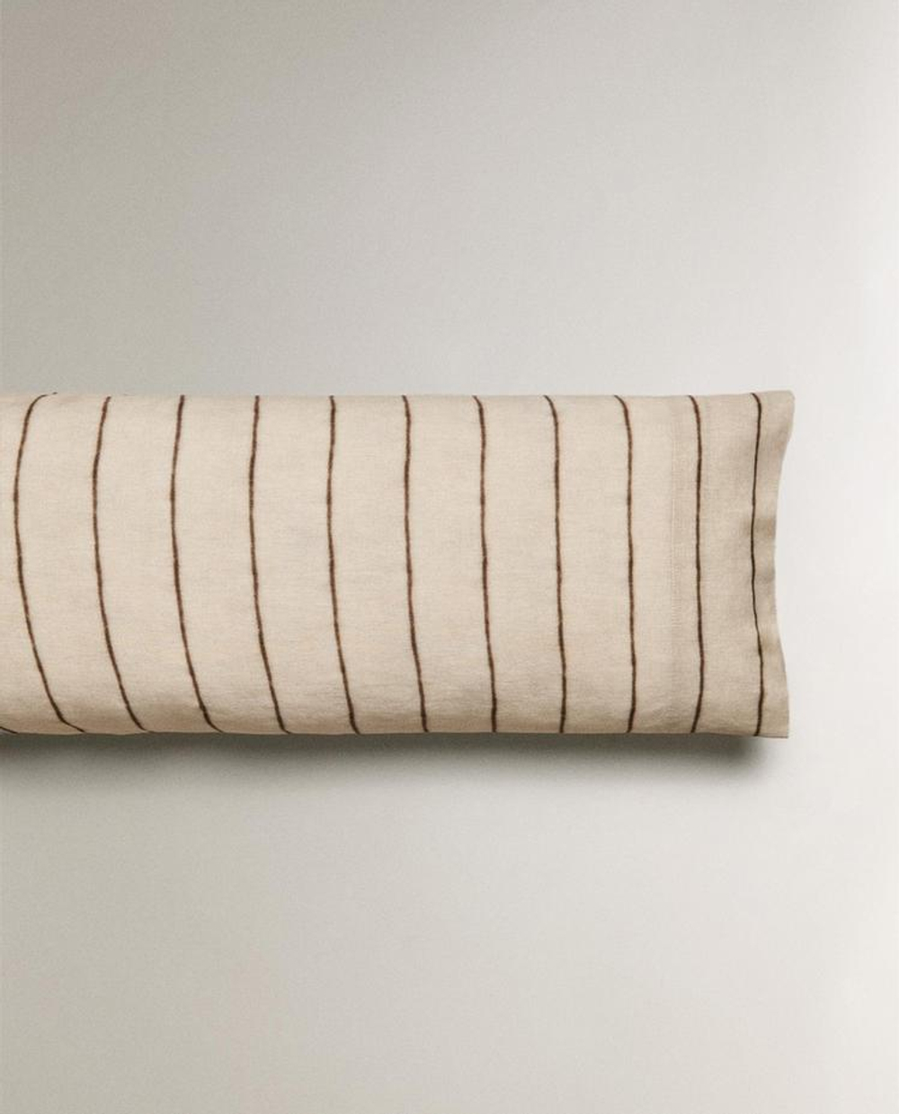 ZARA HOME НАВОЛОЧКА ИЗ ХЛОПКА И ЛЬНА В ПОЛОСКУ, СВЕТЛО-БЕЖЕВЫЙ