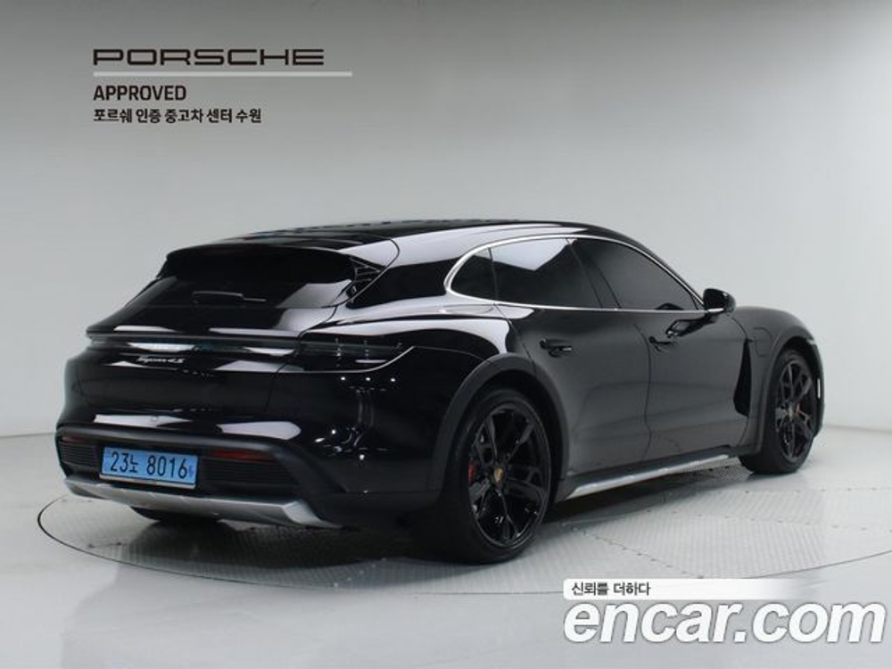 Porsche Taycan 4S Cross Turismo — 2025