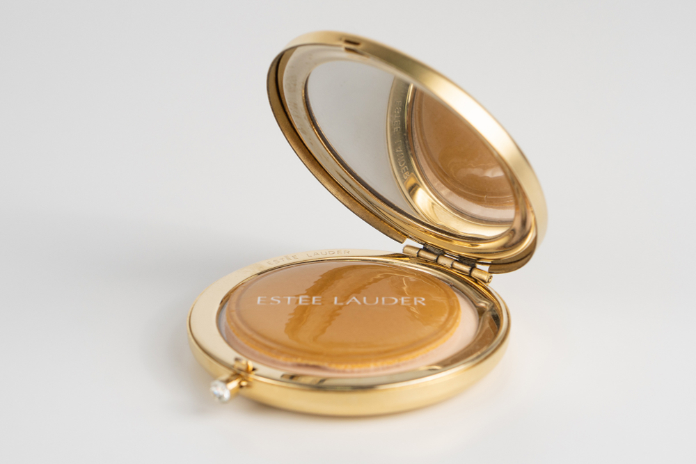 Коллекционная компактная пудра Estee Lauder «Водолей»