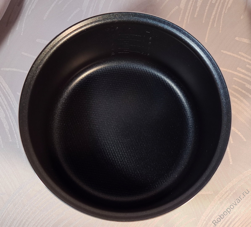 Чаша с керамическим покрытием для мультиварок на 5 литров дно 180