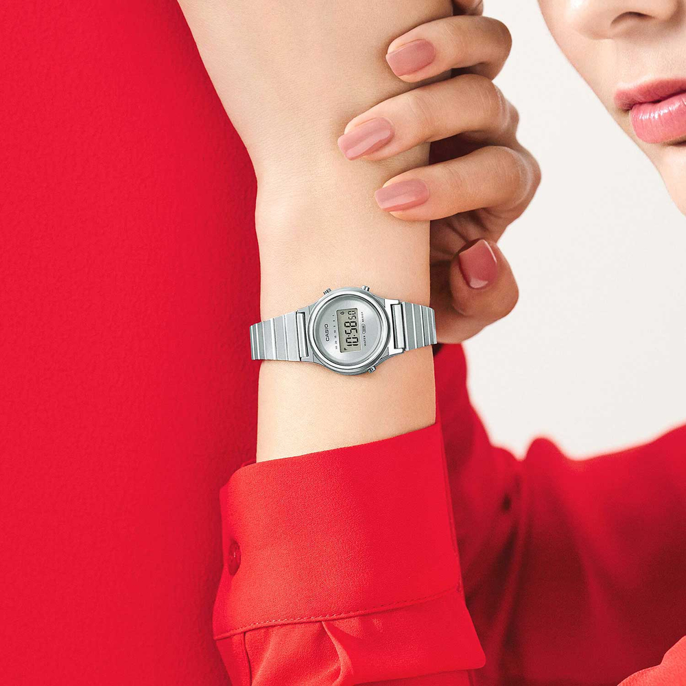 Часы Casio LA700WE-7A