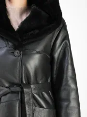 Дубленка зимняя натуральная с капюшоном длинная