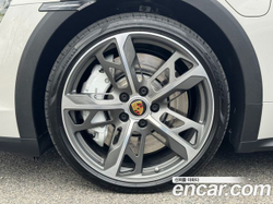 Porsche Taycan 4S Cross Turismo — 2024