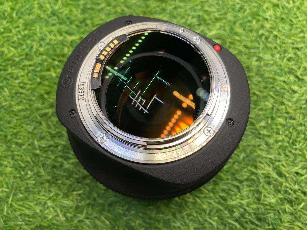 Canon EF 85mm 1.2L II USM