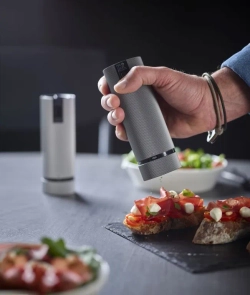 Peugeot Электрическая мельница для перца Line 15 см USB-C EAN 4006950043148