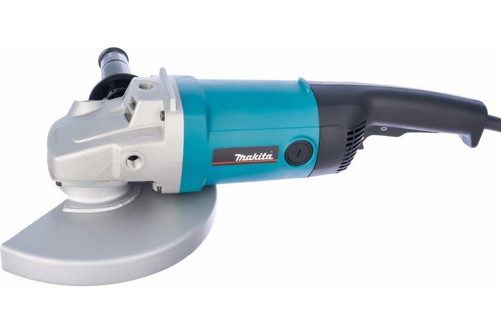 Уцененная угловая шлифмашина Makita 9069 (повреждена упаковка) Уцененная угловая шлифмашина Makita 9069 (повреждена упаковка)