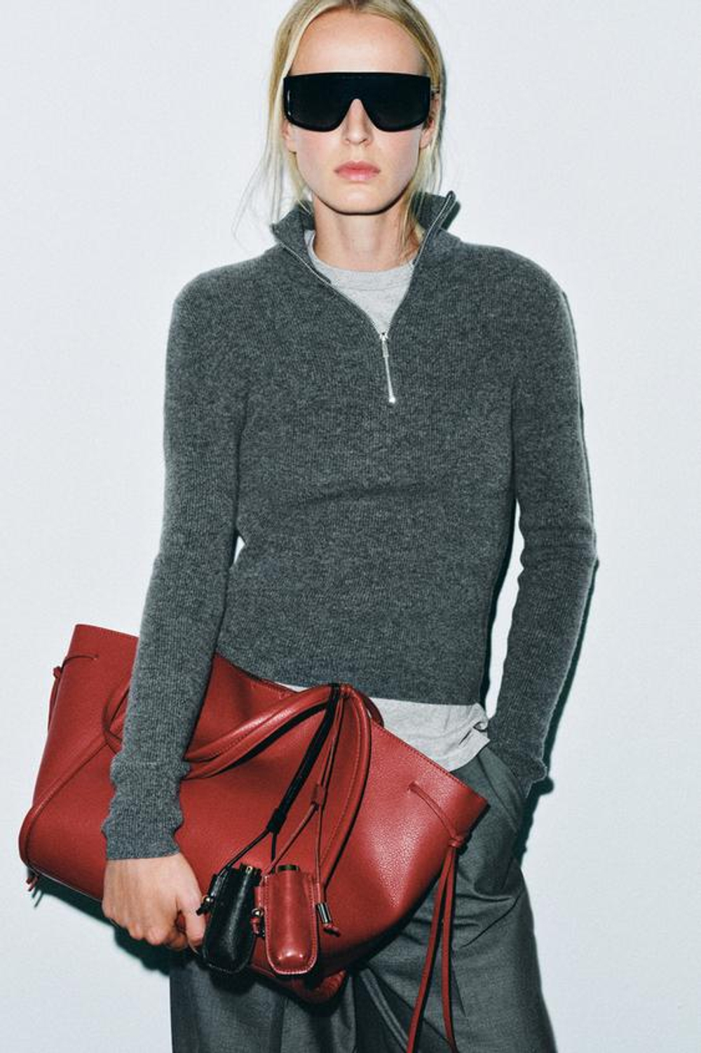 ZARA ПОДВЕСКА-ФУТЛЯР ДЛЯ МИНИ-ПАРФЮМА, КРАСНЫЙ