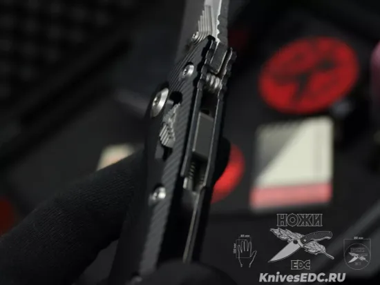 Microtech Amphibian Ram-Lok S/E - нож складной, черн. алюм. рук-ть, стоунвош клинок