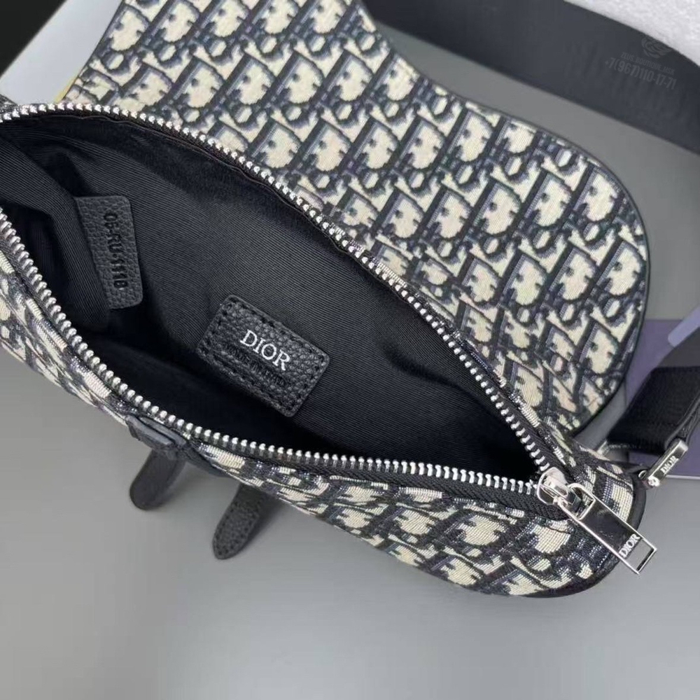 Сумка через плечо Christian Dior Saddle