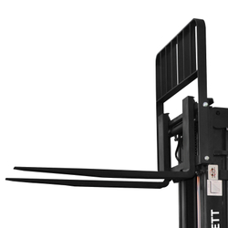Электрический погрузчик YETT ERP16-ZSM550-SS