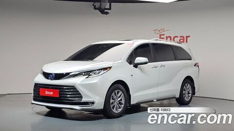 Toyota Sienna 2.5 Hybrid AWD — 2024