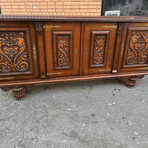 Старинный большой комод дрессуар