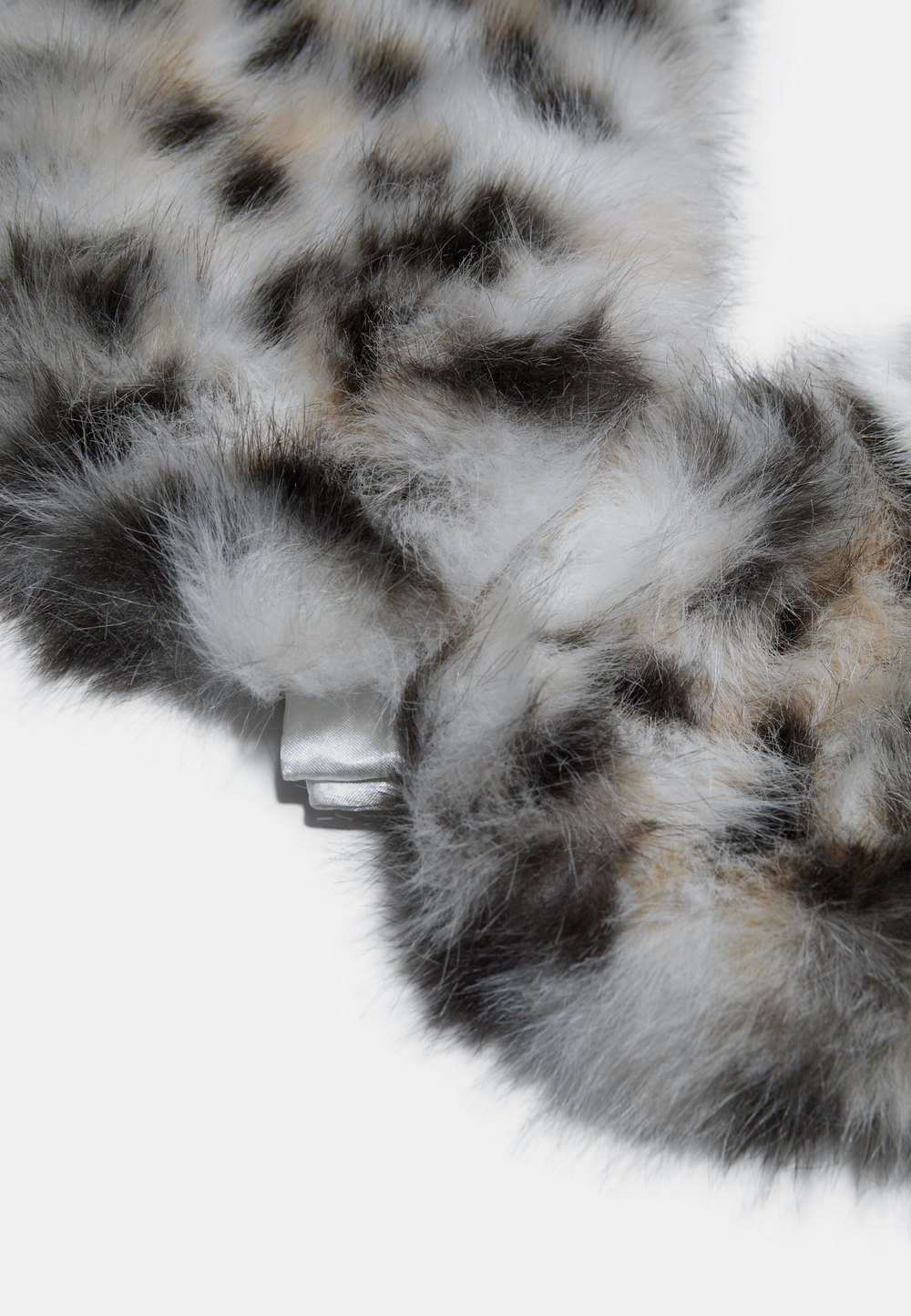 STRADIVARIUS Шарф из искусственного меха, черный