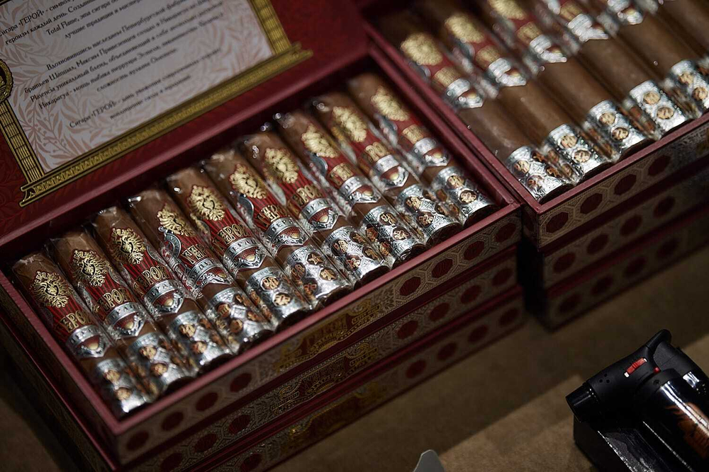 ГЕРОЙ Robusto Corto
