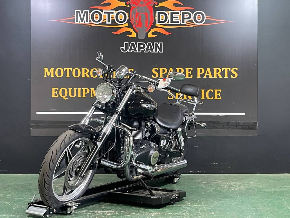 Triumph Speedmaster 900 2012