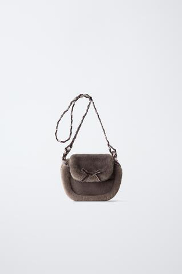 ZARA СУМКА С БАНТОМ И ОТДЕЛКОЙ ИЗ МЕХА, СЕРЫЙ