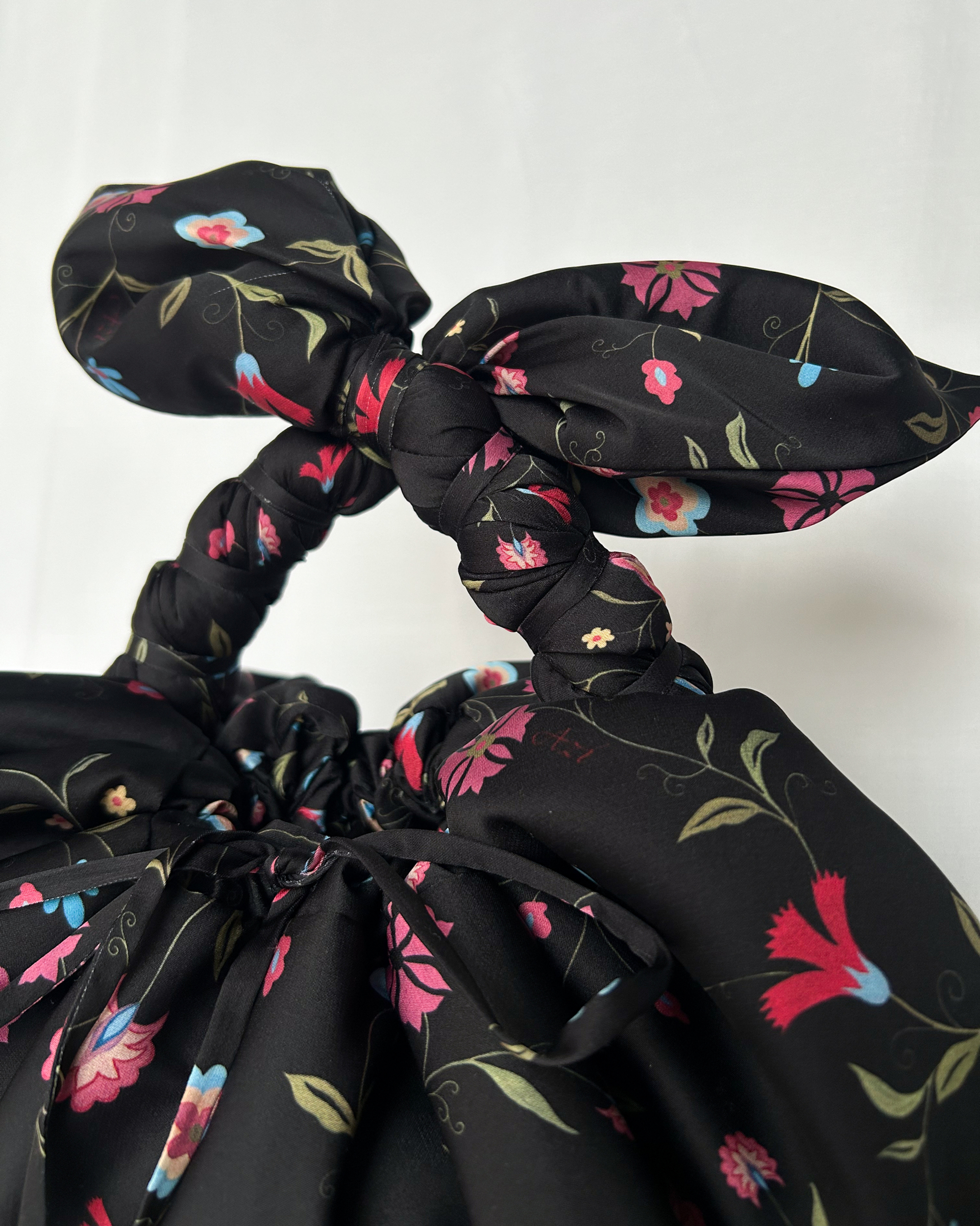 Сумка Bibi in Azi garden print черное