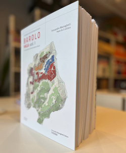 КНИГА “BAROLO MGA VOL I. ЭНЦИКЛОПЕДИЯ ВЕЛИКИХ ВИНОГРАДНИКОВ БАРОЛО“ с автографом Alessandro Masnaghetti
