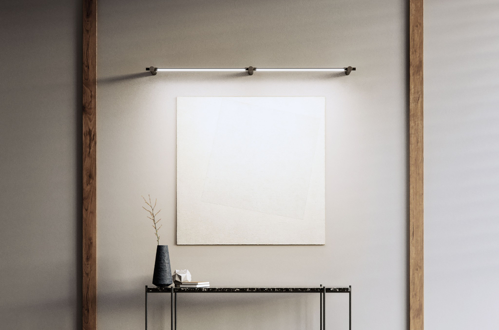 THIN SURFACE MOUNT PICTURE LIGHT