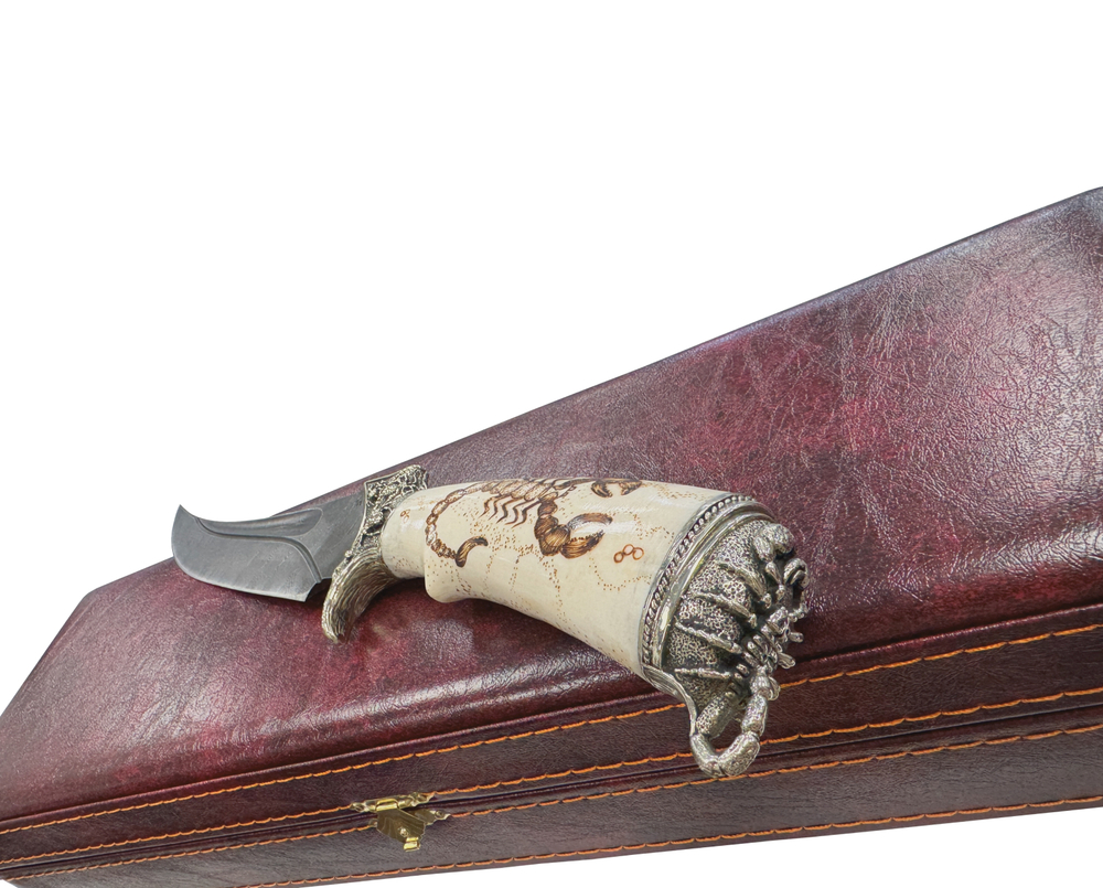 Подарочный нож Корсар (Скорпион), дамасская сталь, рукоять из кости рога лося