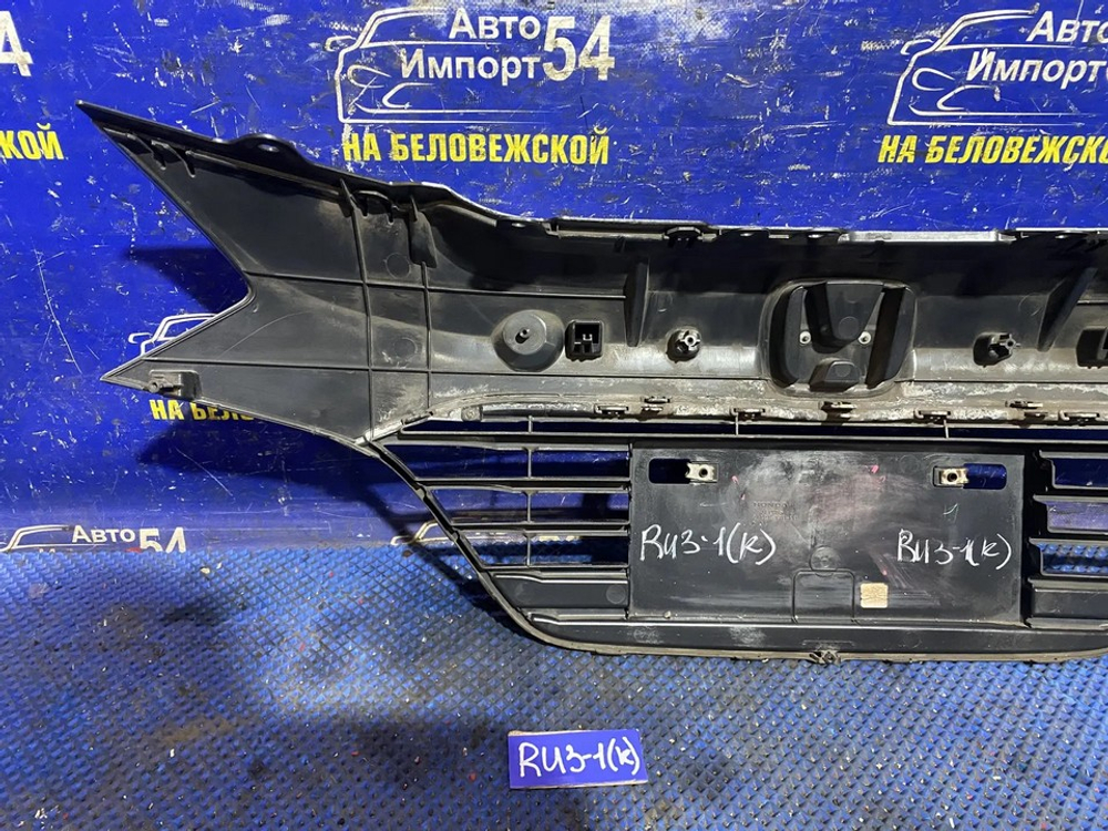 Решетка радиатора Honda VEZEL 2014