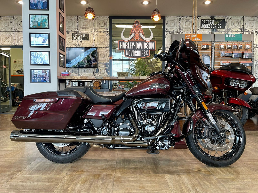Harley-Davidson CVO Street Glide, 2024 COPPERHEAD