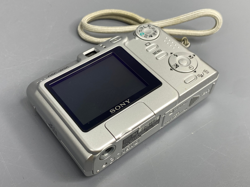 Sony Cyber-shot DSC-W30