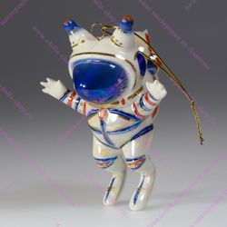 Ёлочная игрушка Бельчонок-космонавт