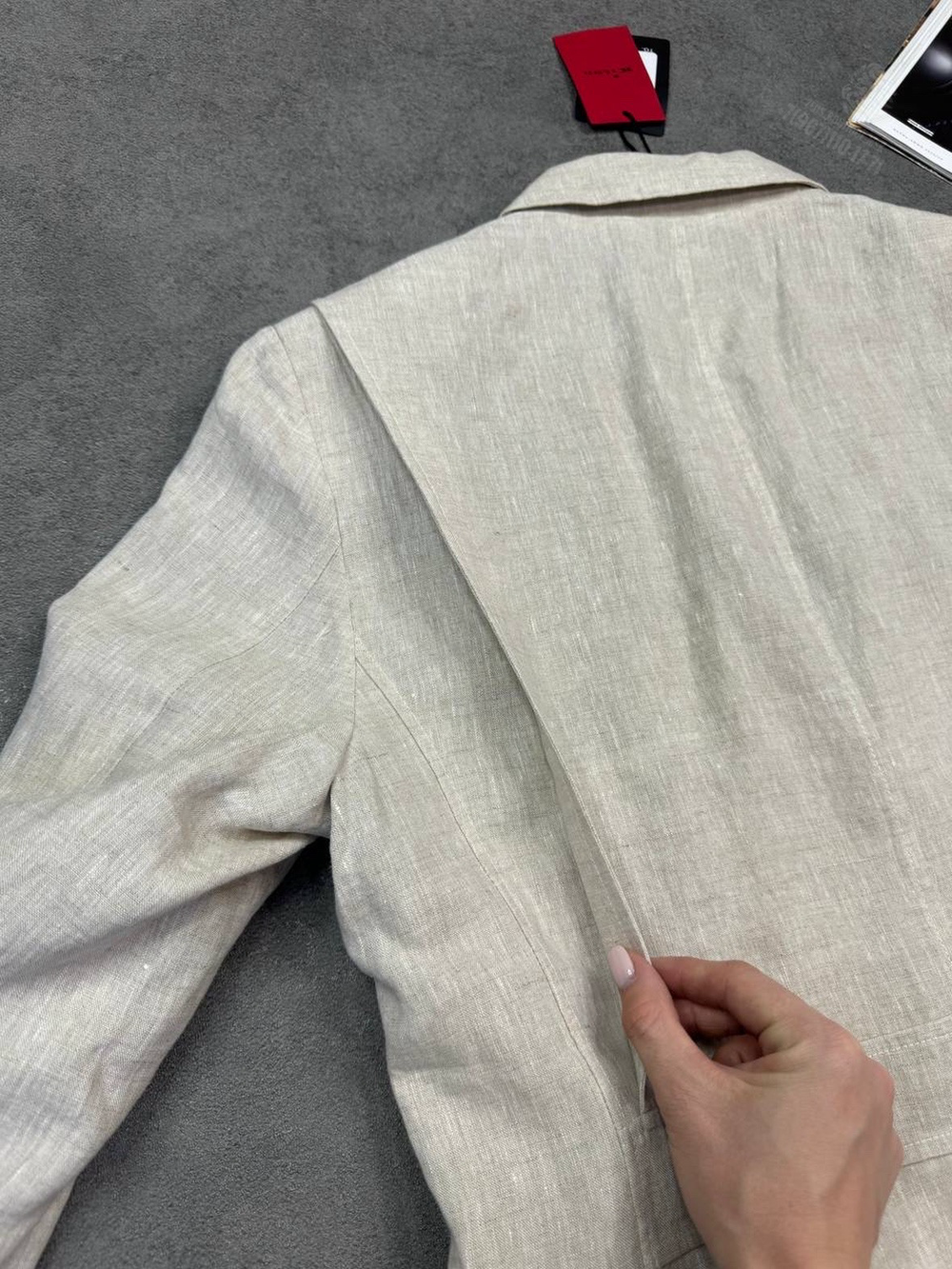 Льняной костюм Kiton