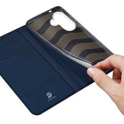 Чехол книжка из кожи синего цвета для Samsung Galaxy S26, серия Skin Pro Series от Dux Ducis