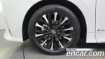 Toyota Alphard 2.5 HEV Executive AWD — 2025