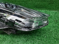 Битая Фара правая Genesis G70 (2017-2021) LED