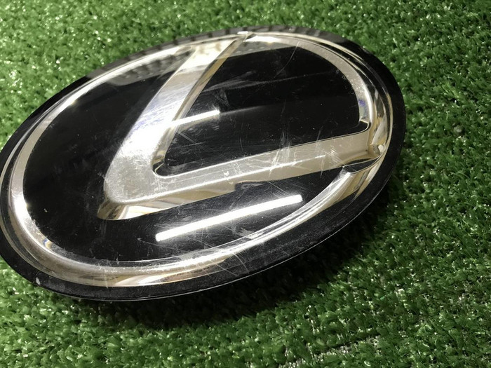 Эмблема решетки радиатора Lexus RX 4 (2019-2022)