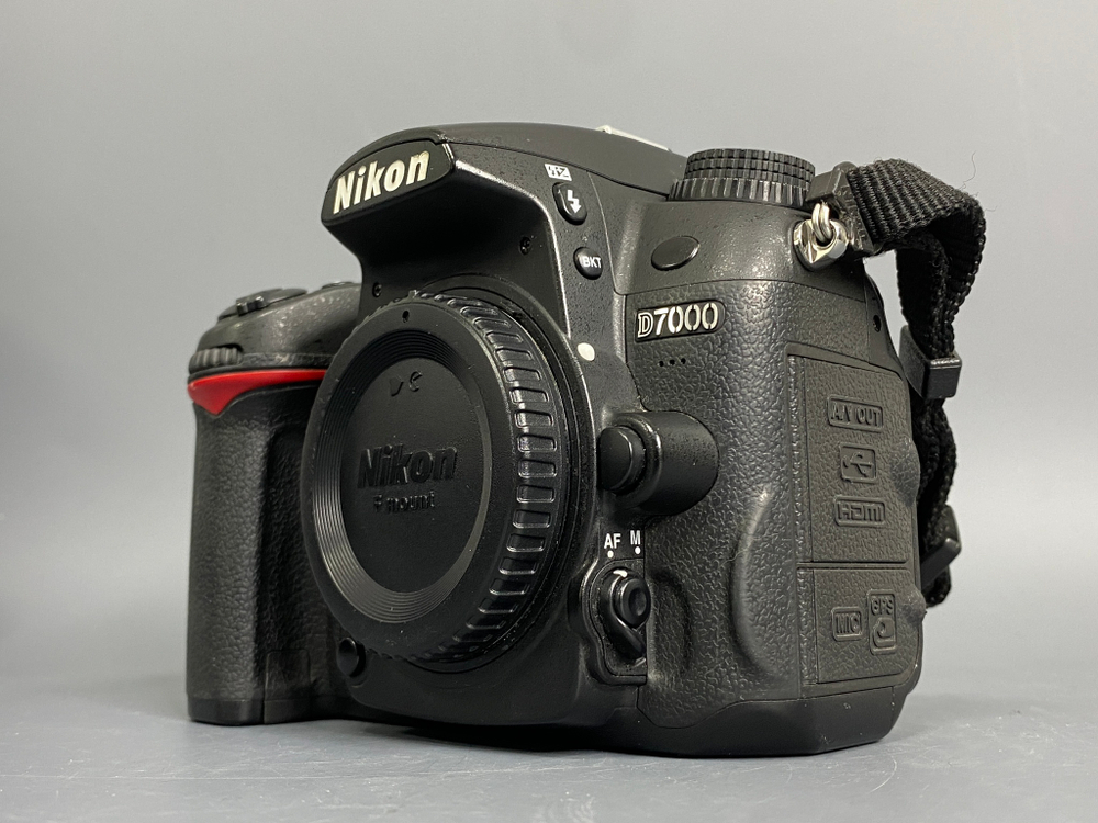 Nikon D7000 11.000 кадров