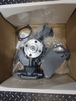 Водяная помпа Komatsu Yanmar YM123900-42100