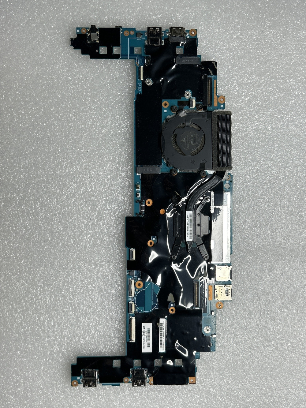 Материнская плата для ноутбука Lenovo X1 Yoga 2nd Gen WINi7-7500UHD16GTPM2 (01AY900), оригинал