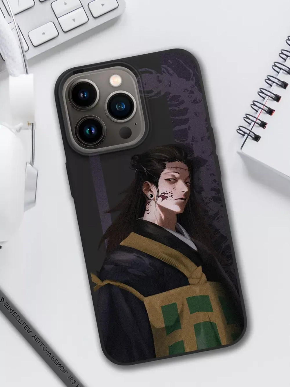 Чехол на iPhone 13 Pro с принтом