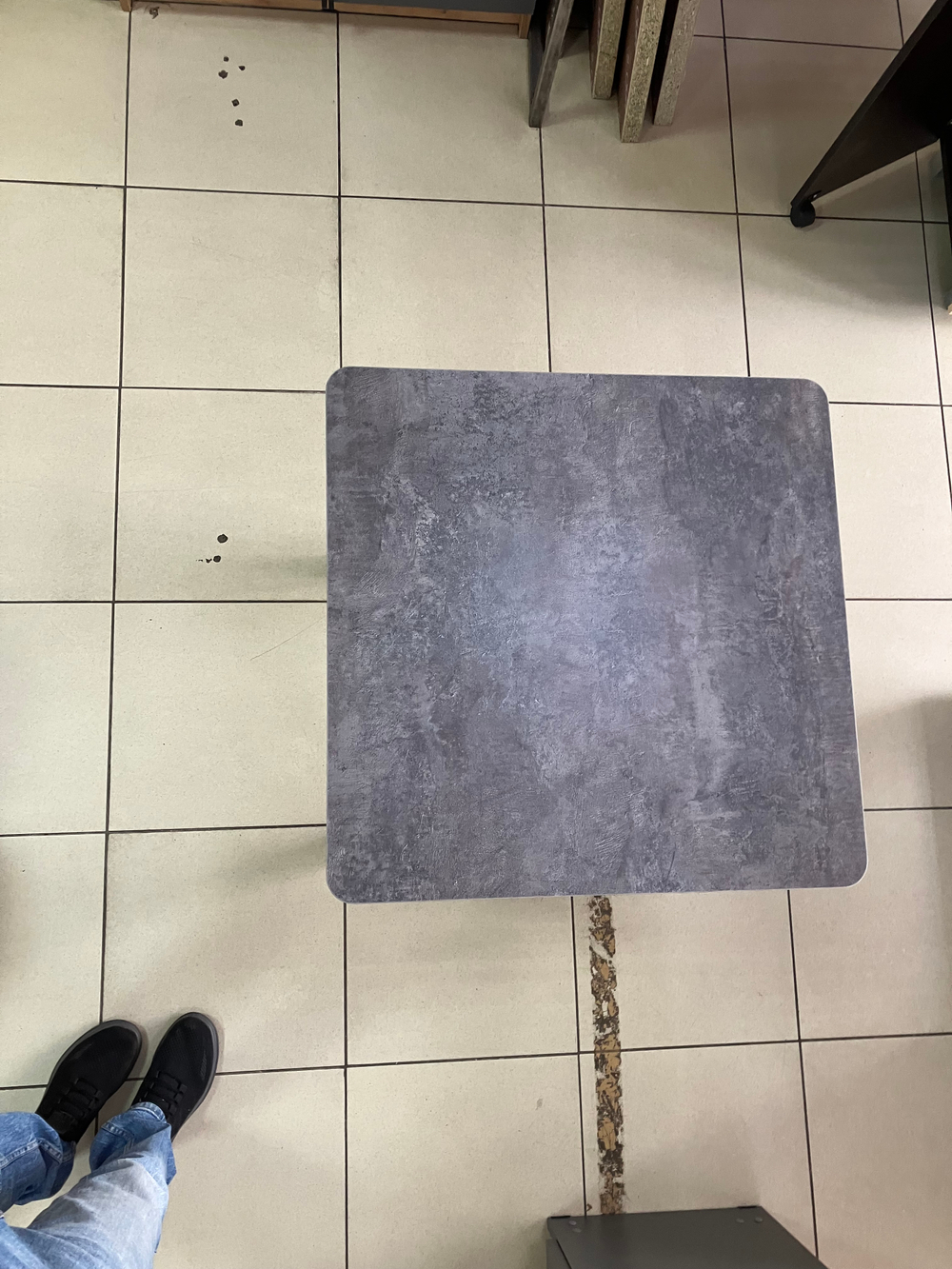 Стол нераскладной 60*60см