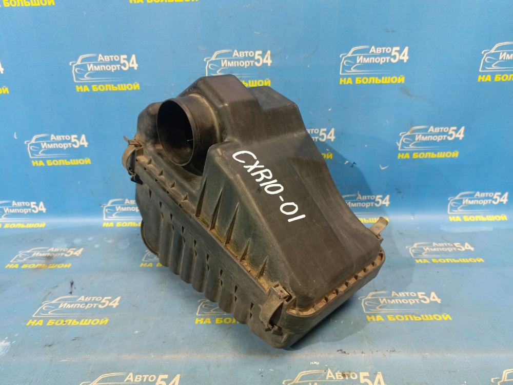 Корпус воздушного фильтра TOYOTA ESTIMA 1993