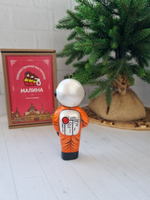 Игрушка фарфоровая космонавт